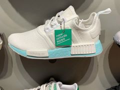 -adidas(滔搏朝阳大悦城店)