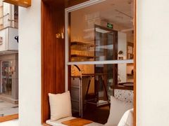 -Line 咖啡(石厦花园店)