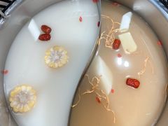 鸳鸯锅-秦宝雪花牛肉养生火锅(大兴九臻店)