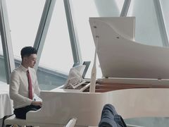 -广州塔卢特斯法国旋转餐厅