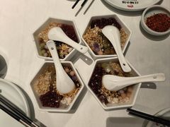 -江城小馆陕南妈妈菜·全球旅行餐厅(钟楼店)