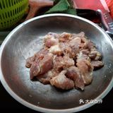 小孩子跟大人都非常喜欢吃的。香炸猪肉