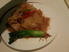豉椒花胶鸡球脆面-天龙轩(香港丽思卡尔顿酒店)