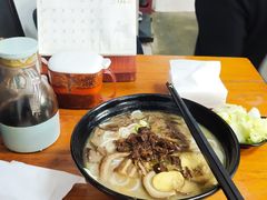 -花溪巷牛肉粉(泉城路店)