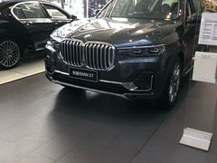 -上海宝信宝马4S店