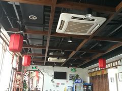 大堂-亿诣蝎府炸酱面羊蝎子火锅(酷车小镇店)
