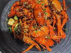 -肥肥虾庄·金牌油焖大虾(沙湖店)