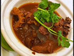 红烧萝卜牛腩煲-唐宫海鲜舫