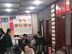 -湖南人家湘菜馆(镇江路店)
