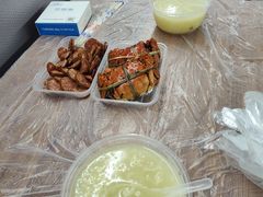 -蓝精灵饺子店