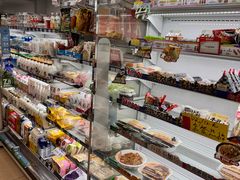 -全家便利店(愚园店)