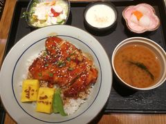 照烧鸡肉定食-牛気·越光米牛肉饭(水游城店)