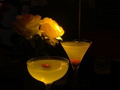 -Mx.cocktail bar