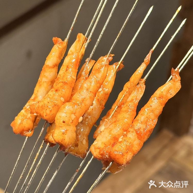 氛围感满满的烧烤店🍢人间烟火味浓‼️