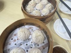 -莱莱小笼·乔艾