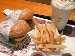 -The Habit Burger Grill 哈比特汉堡(复兴soho店)