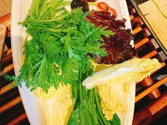 -老牌坊云南鱼豆花火锅(爱建店)