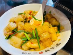 -富正毅三下锅·湘西韵味(天门山索道店)