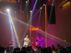 -TZ House音乐现场(来福士中心店)