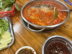 -苗侗地道红酸.酸汤鱼·酸汤牛肉