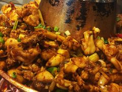 -巴四老城区炭火蛙锅(张江店)