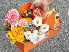 -何兮花店·气球派对鲜花店(马桥银春路万科城店)