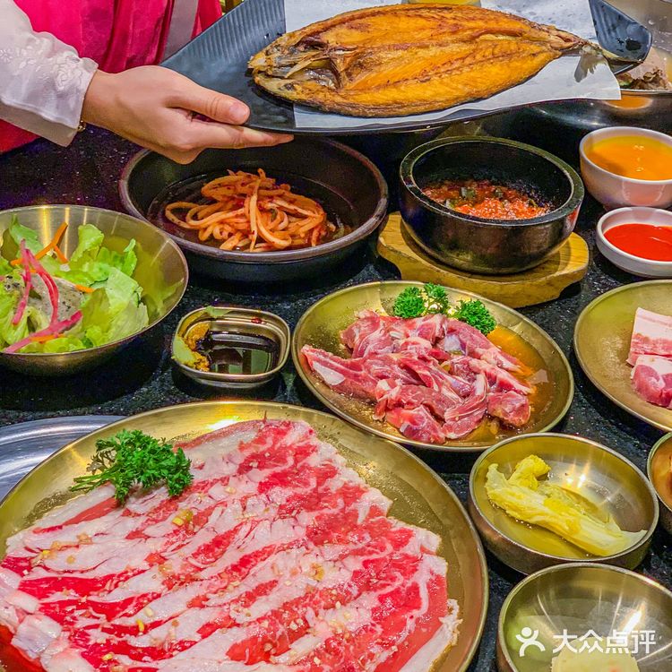 好吃正宗的韩式烤肉,还有韩服换装‼️