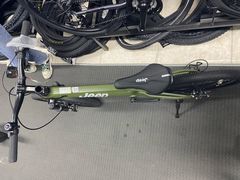 -道路口单车爱瓦士dahon大行