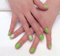 -进巍美甲美睫店