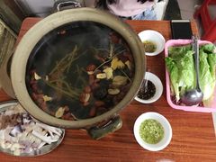 -威邵鸡煲(西华路总店)
