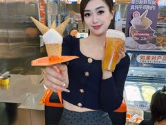 -极拉图·现制冰淇淋(大卫城店)