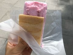 -詹爷爷乌节路街头冰淇淋