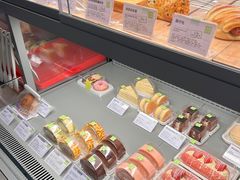 -奈雪的茶(市百一店)