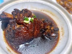 -老码头黑皮肘子锅包肉(赣水路店)