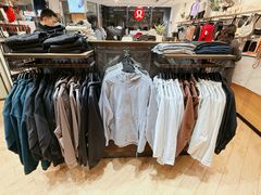 -lululemon(上海浦东IFC店)