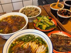 -矮子粉店1985·长沙米粉(湘春路店)
