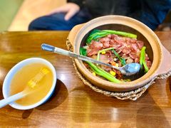 腊味双拼煲仔饭-牛氏石磨肠粉(海璟国际店)