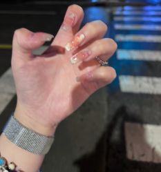 -Fanni美甲美睫皮肤管理