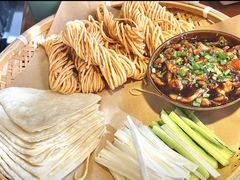 -魏铭鱼头捞饭(晋阳路店)