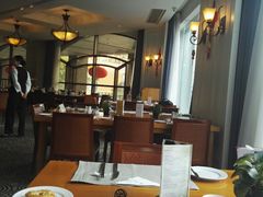 -汕尾巴黎半岛酒店