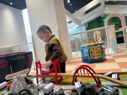 -奈尔宝·儿童乐园·亲子餐厅(华采天地店)