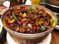 -老滇山寨•云南特色菜•地方菜•民族风情歌舞表演(金碧店)