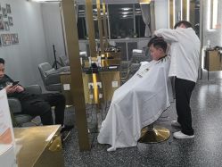 -即型男士理发工作室