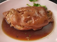 -Kha Mu Charoensang(Silom)