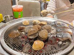 -围炉肉舍•炭烤活鳗•丹东海鲜烤肉(步行街店)