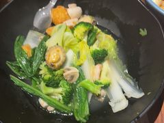 -万记麻辣烫国展总店