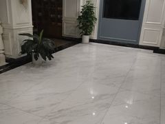 -芭黎人江景轻奢酒店(告庄西双景星光夜市店)