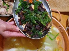 -洱火云南酸菜牛肉火锅(石景山当代商城店)