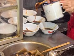 -松树干拌面店