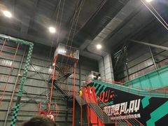 -极限PLAY运动娱乐新世界·团建派对潮玩休闲馆·室内蹦极高空游乐园